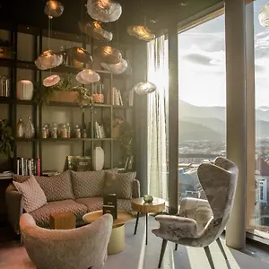 One Hotell